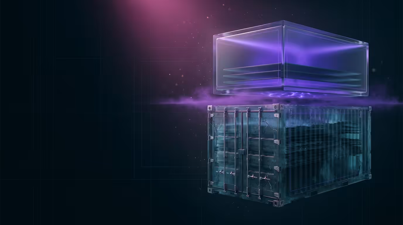 Ilustracao 3D de containers empilhados em vidro fosco com luz violeta representando Docker multi-stage build